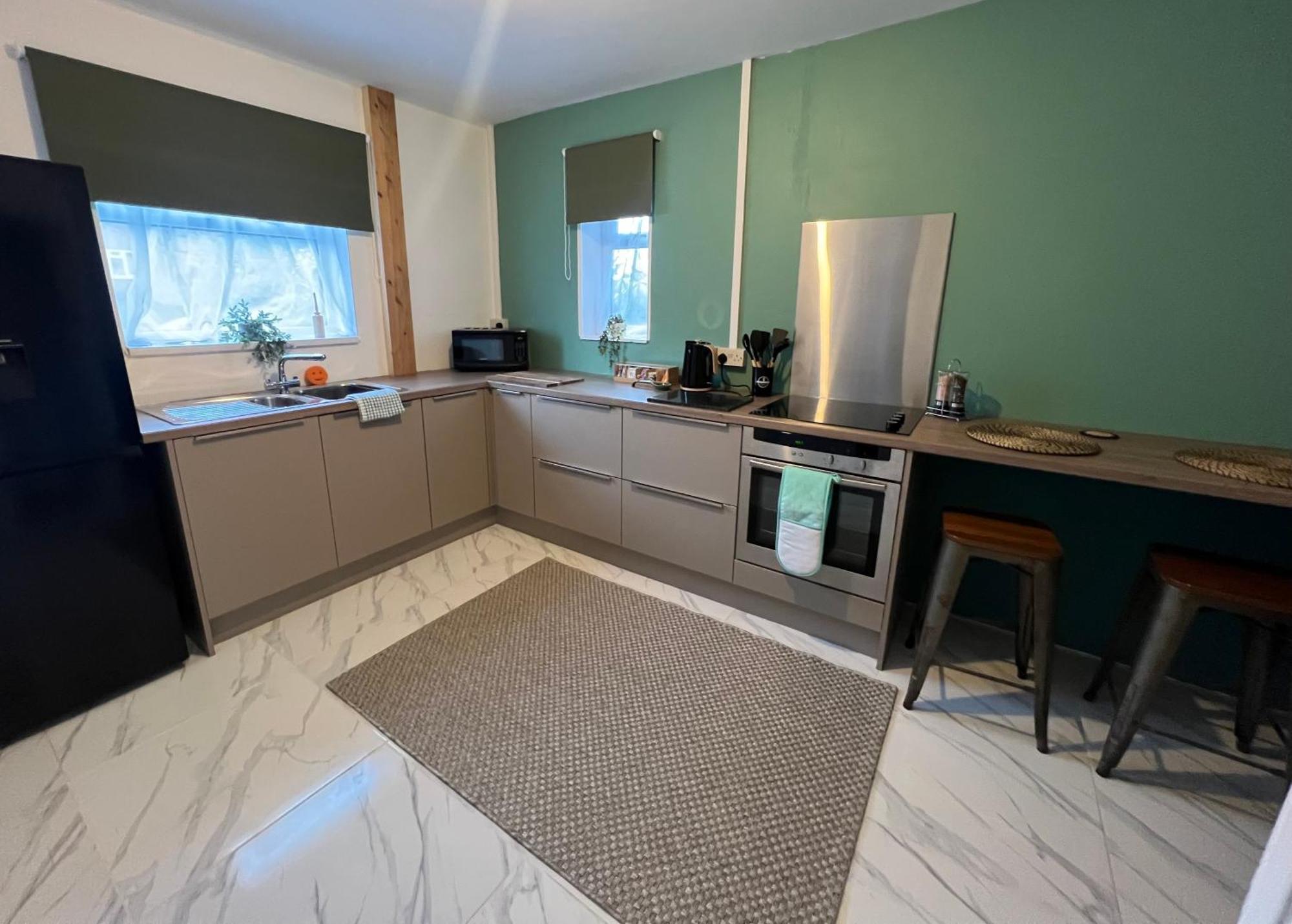 Hermitage, 3 Bed Entire House In *